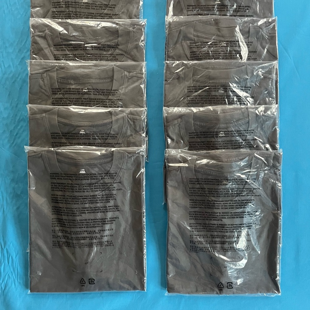 10 Yeezy Poetic Black Short Sleeve Tee Bundle